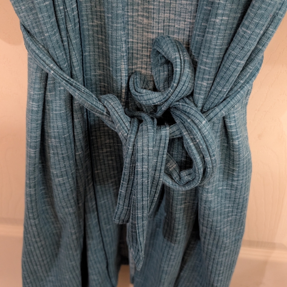 Green Robe L/XL (I04) - Picture 4 of 12